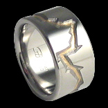 Titanring umlaufender Riss Goldader