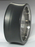 Titanring schwarz konkav